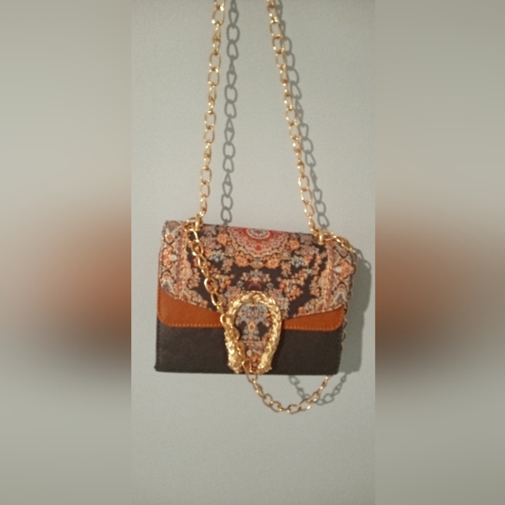 Brown and Gold Shoulder Bag with Vintage Chain